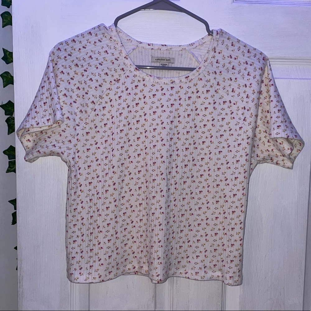 American Eagle cropped tee